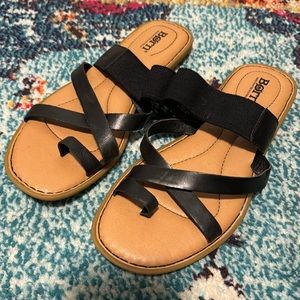 Born sandals